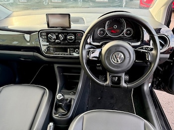 Used Volkswagen up! 2013 for sale - 76962923: Photo