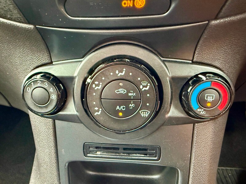 Used Ford Fiesta 2014 for sale - 76500555: Photo 19