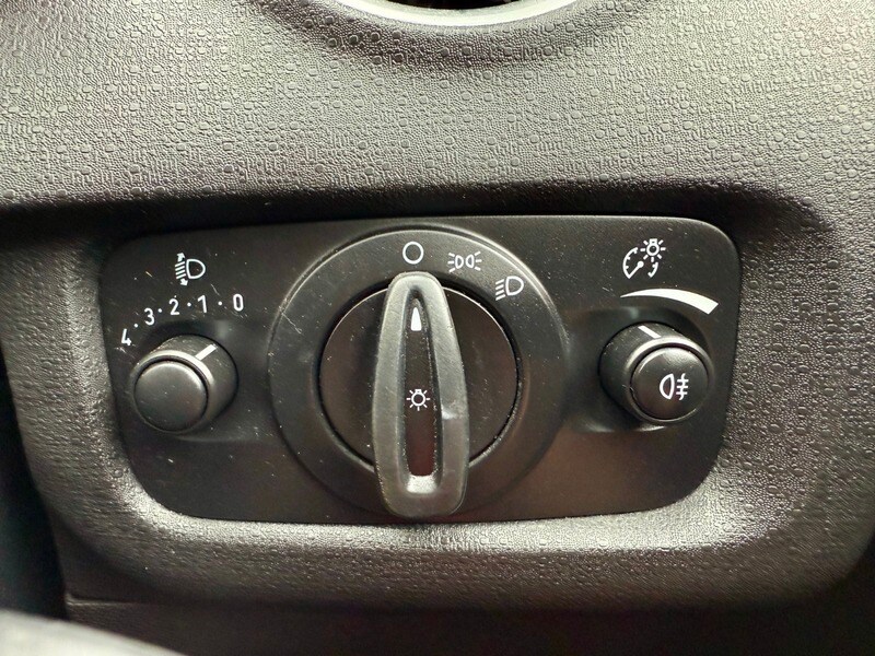 Used Ford Fiesta 2014 for sale - 76500555: Photo 24