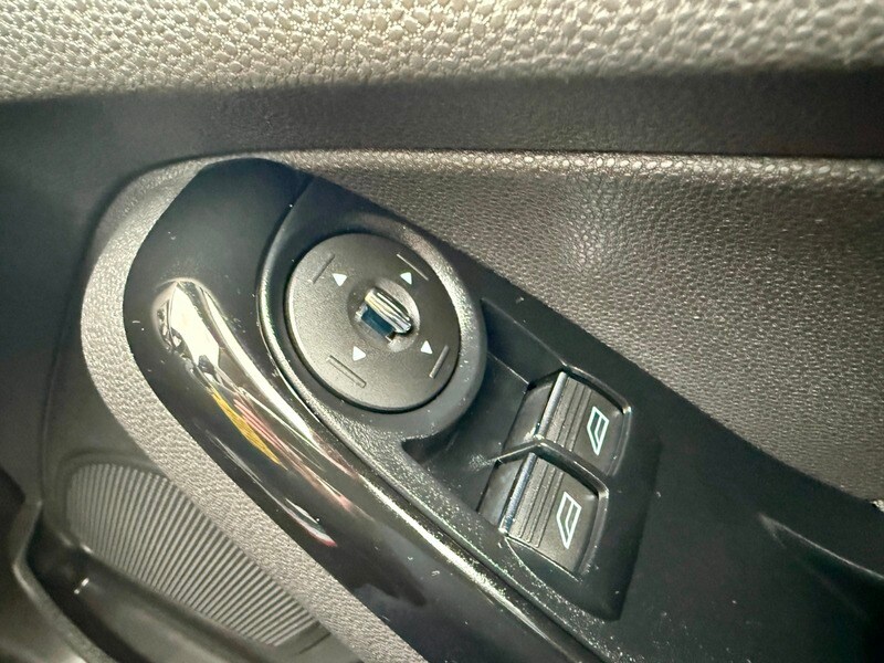 Used Ford Fiesta 2013 for sale - 76500614: Photo 28