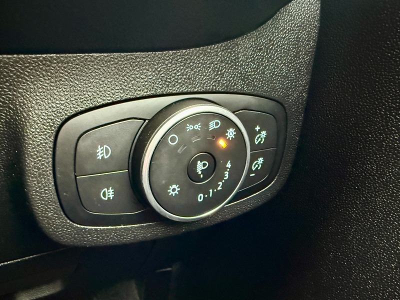 Used Ford Fiesta 2017 for sale - 76500588: Photo 27