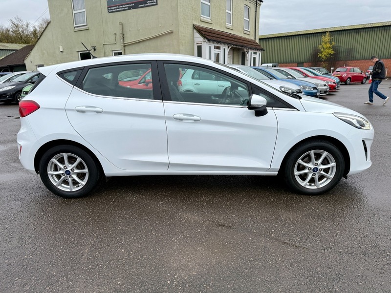 Used Ford Fiesta 2017 for sale - 76500588: Photo 4
