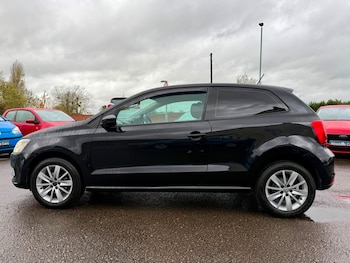 Used Volkswagen Polo 2014 for sale - 76547387: Photo