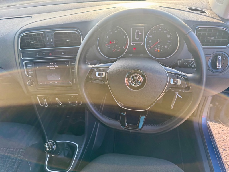 Used Volkswagen Polo 2016 for sale - 76520889: Photo 6