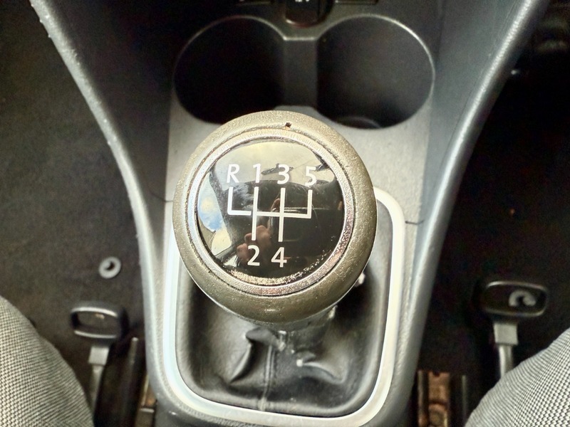 Used Volkswagen Polo 2011 for sale - 77027745: Photo 23