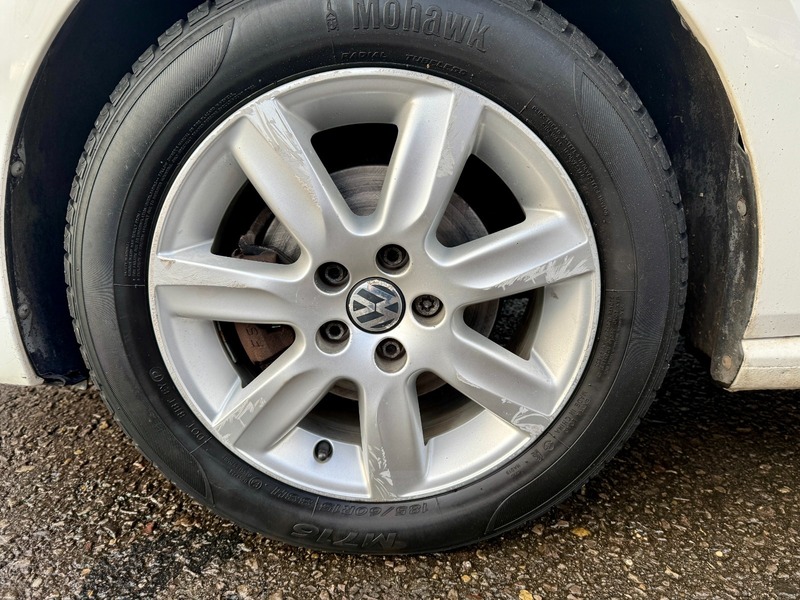 Used Volkswagen Polo 2011 for sale - 77027745: Photo 9