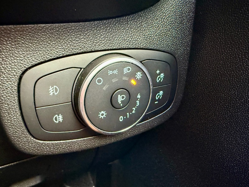 Used Ford Fiesta 2017 for sale - 76500579: Photo 29