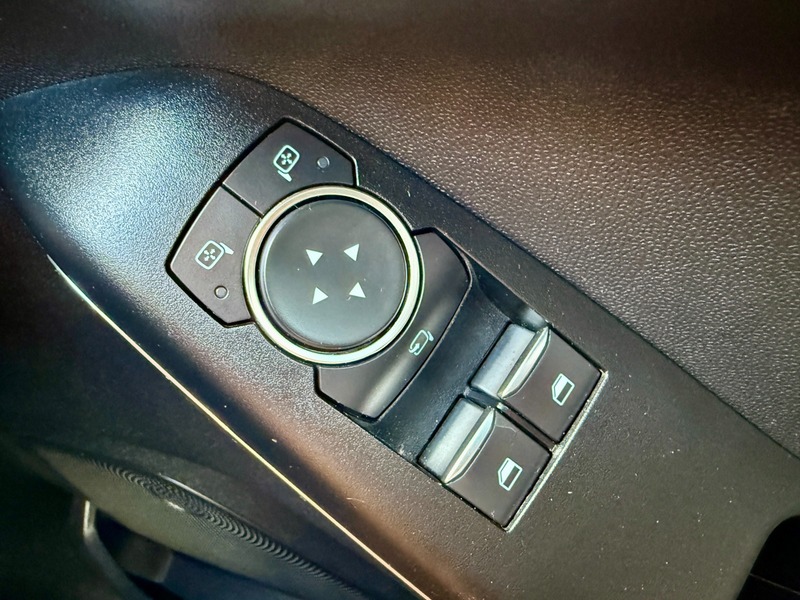 Used Ford Fiesta 2017 for sale - 76500579: Photo 30