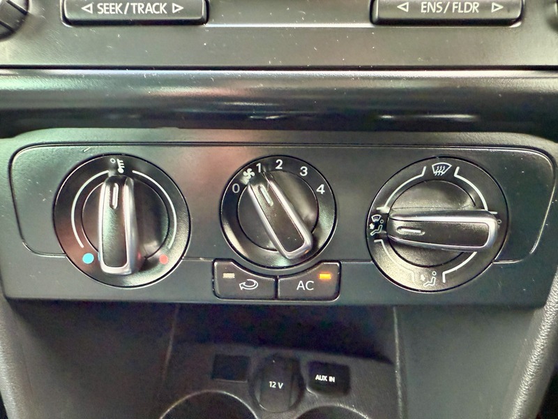 Used Volkswagen Polo 2013 for sale - 76500607: Photo 23