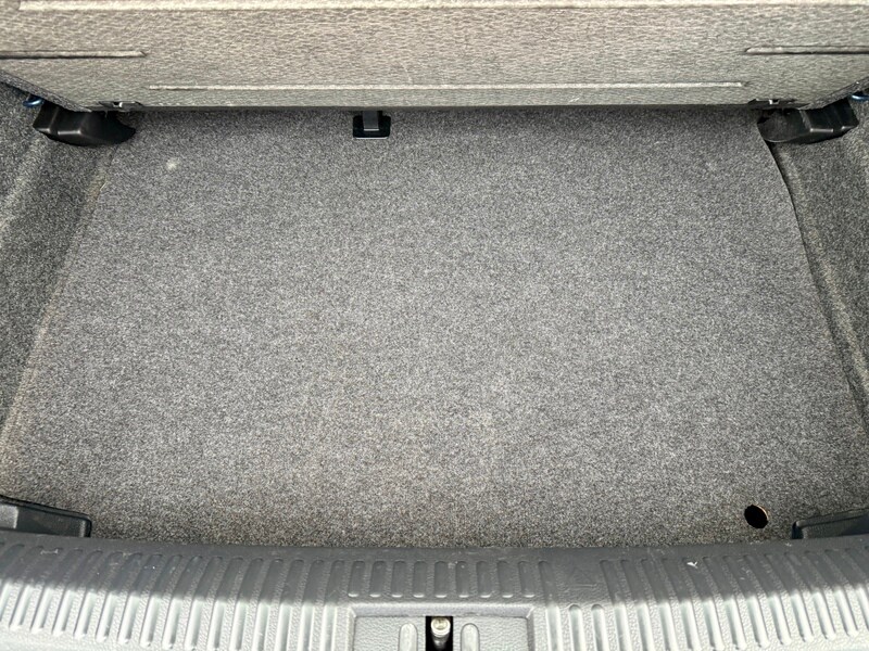 Used Volkswagen Polo 2014 for sale - 76500609: Photo 16