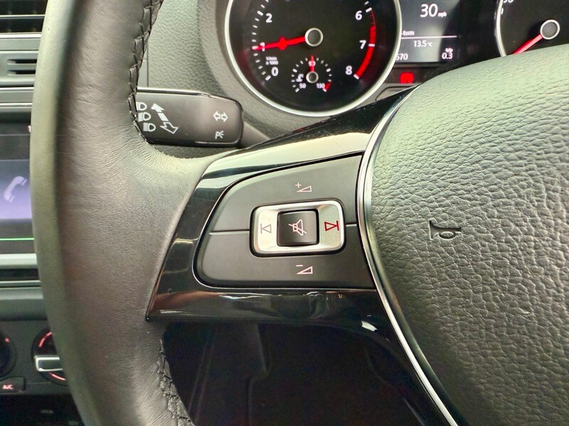 Used Volkswagen Polo 2014 for sale - 76500609: Photo 28