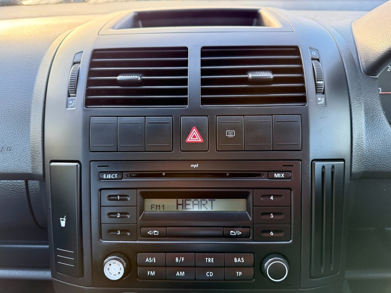 Used Volkswagen Polo 2009 for sale - 76896650: Photo 20