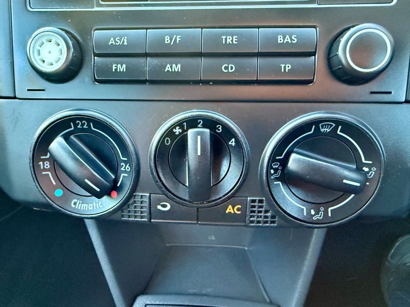 Used Volkswagen Polo 2009 for sale - 76896650: Photo 21