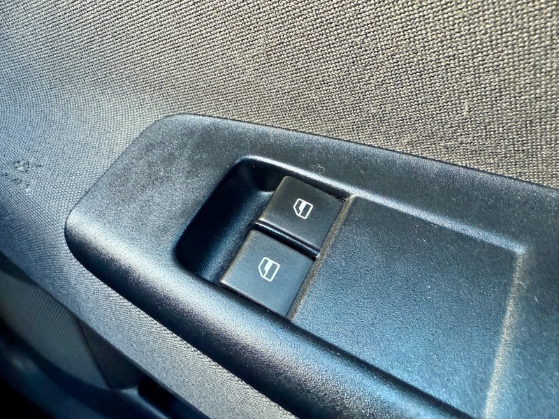 Used Volkswagen Polo 2009 for sale - 76896650: Photo 27