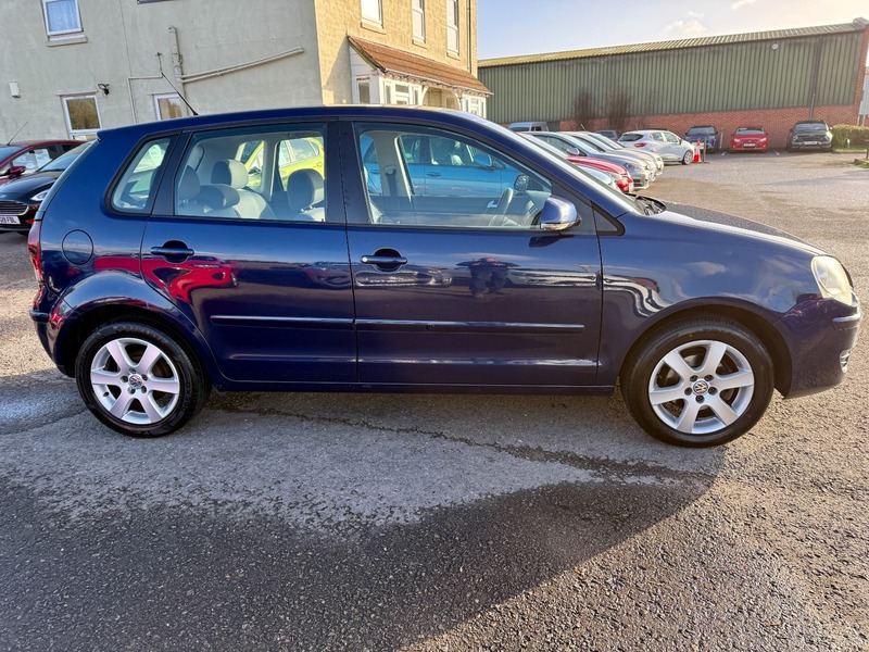 Used Volkswagen Polo 2009 for sale - 76896650: Photo 4