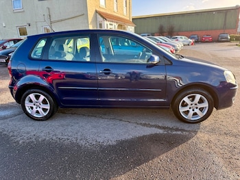Used Volkswagen Polo 2009 for sale - 76896650: Photo