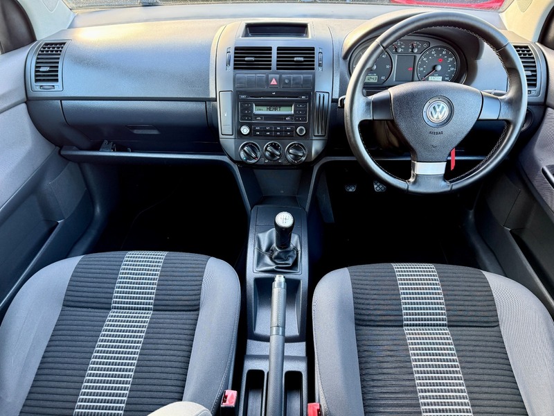 Used Volkswagen Polo 2009 for sale - 76896650: Photo 5