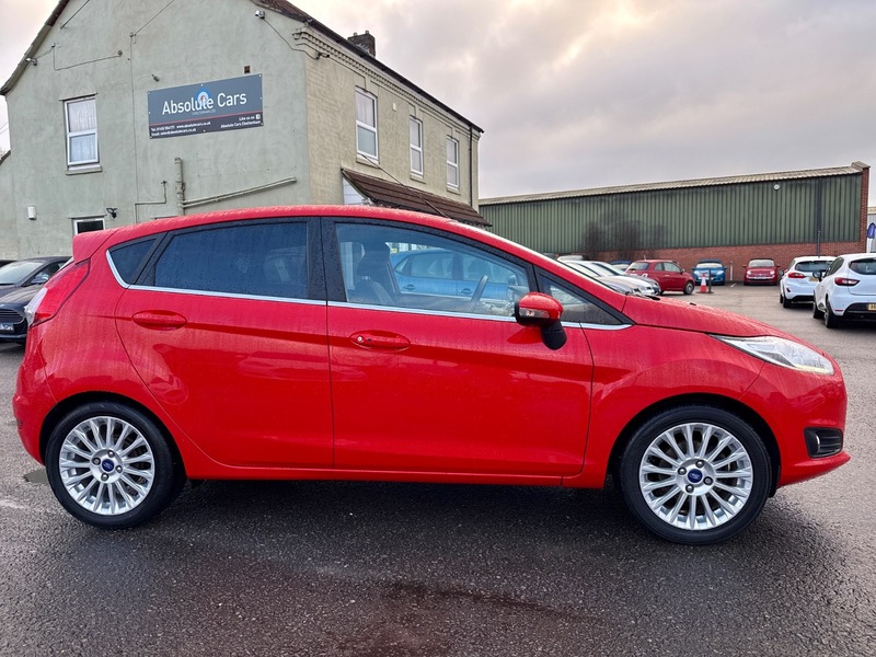 Used Ford Fiesta 2014 for sale - 76583065: Photo 2