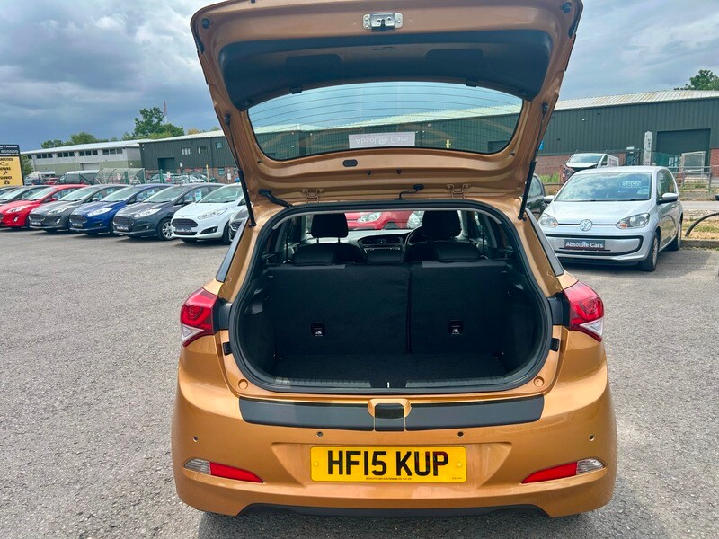 Used Hyundai i20 2015 for sale - 76500558: Photo 14