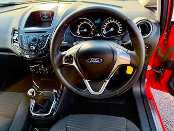 Used Ford Fiesta 2014 for sale - 76924100: Photo