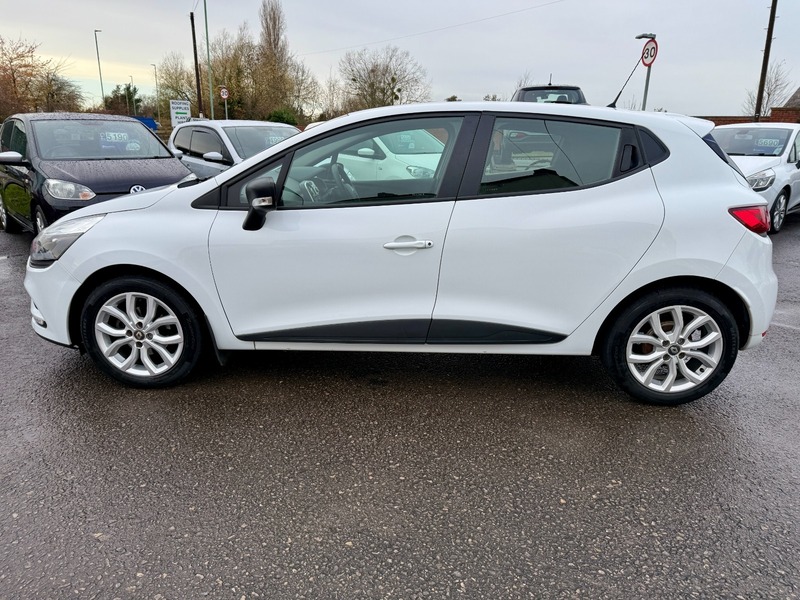 Used Renault Clio 2017 for sale - 76821382: Photo 10