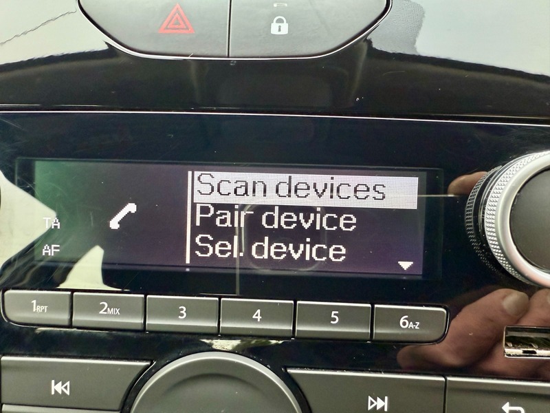 Used Renault Clio 2017 for sale - 76821382: Photo 21