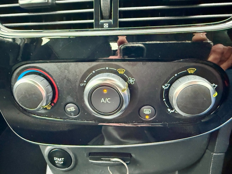 Used Renault Clio 2017 for sale - 76821382: Photo 22