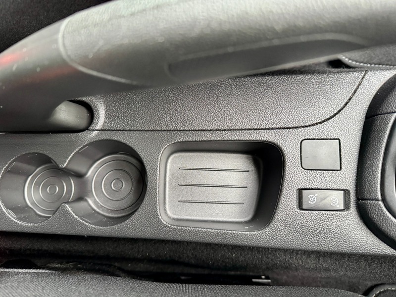 Used Renault Clio 2017 for sale - 76821382: Photo 25