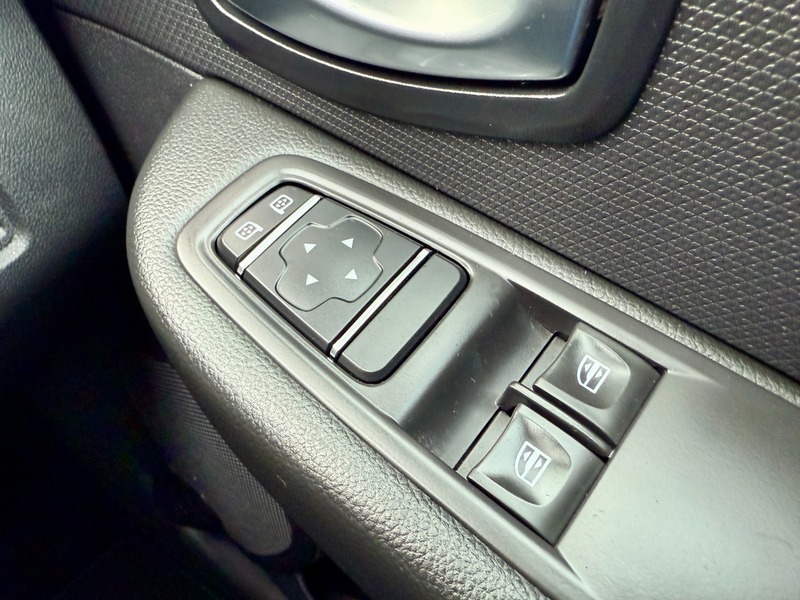 Used Renault Clio 2017 for sale - 76821382: Photo 30