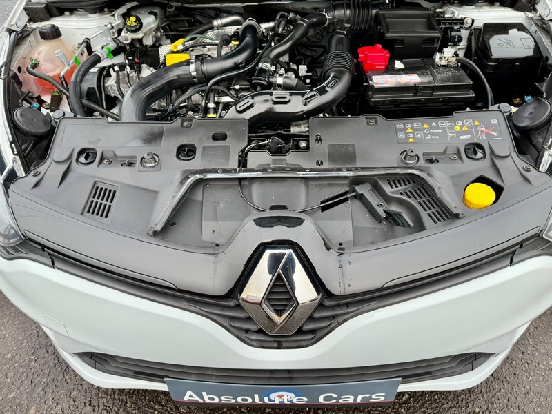 Used Renault Clio 2017 for sale - 76821382: Photo 32