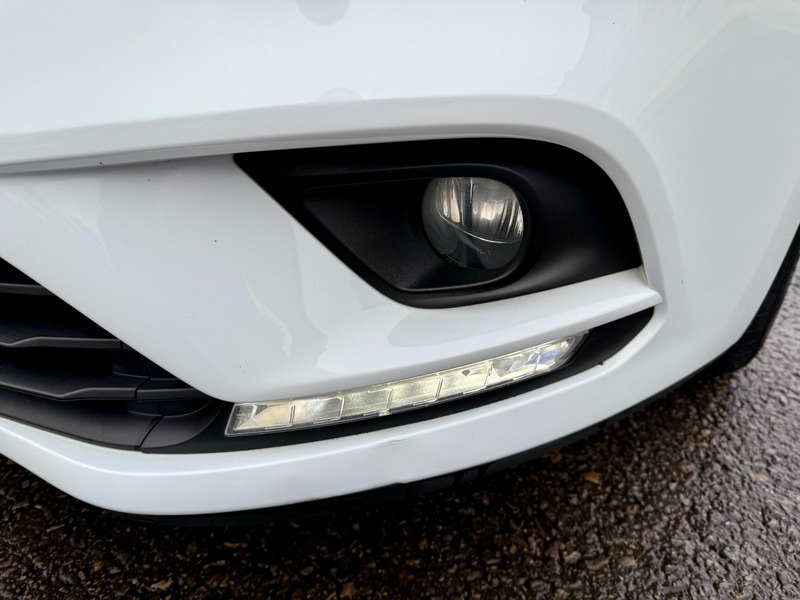 Used Renault Clio 2017 for sale - 76821382: Photo 7