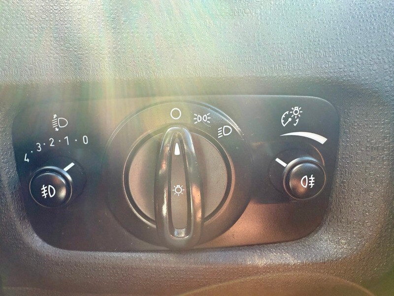 Used Ford Fiesta 2015 for sale - 76500573: Photo 27