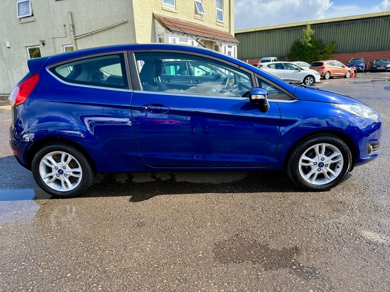 Used Ford Fiesta 2015 for sale - 76500573: Photo 4