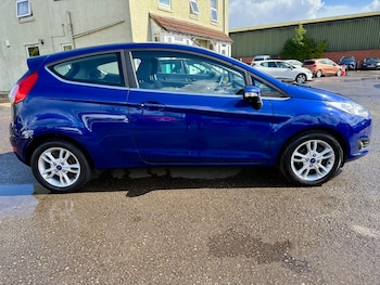 Used Ford Fiesta 2015 for sale - 76500573: Photo