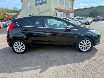 Used Ford Fiesta 2015 for sale - 76500559: Photo