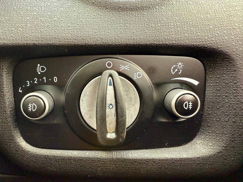 Used Ford Fiesta 2013 for sale - 76500602: Photo 24