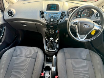 Used Ford Fiesta 2013 for sale - 76500602: Photo