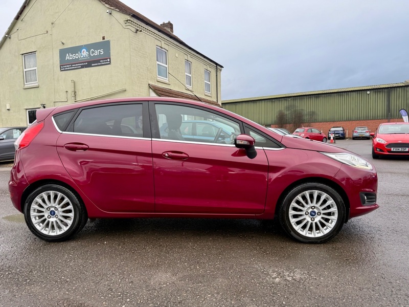 Used Ford Fiesta 2014 for sale - 76686893: Photo 2