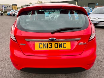 Used Ford Fiesta 2013 for sale - 76500608: Photo