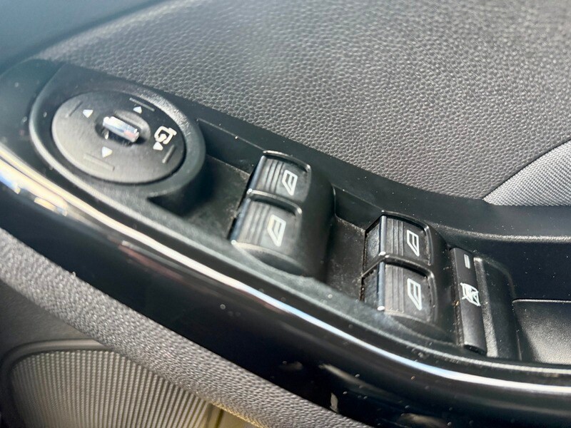 Used Ford Fiesta 2014 for sale - 76500613: Photo 32