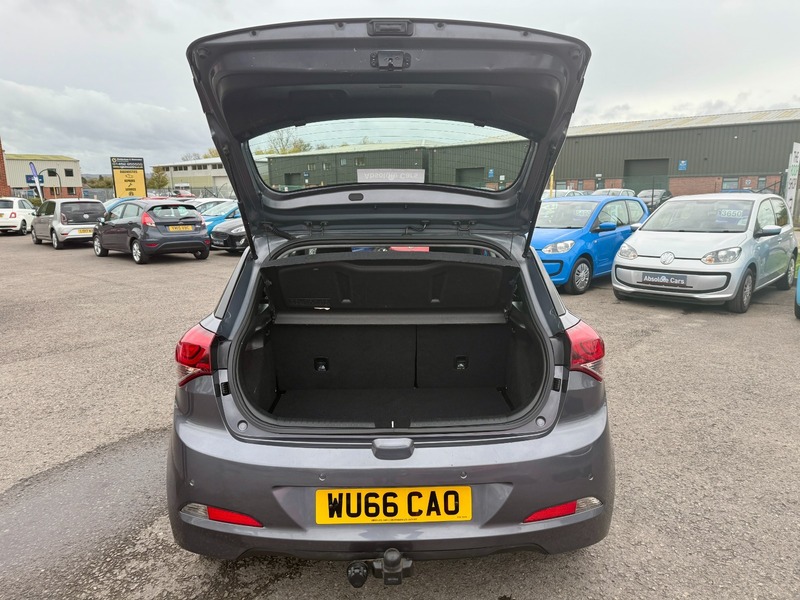 Used Hyundai i20 2016 for sale - 76500603: Photo 15