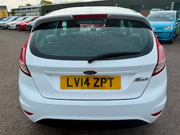 Used Ford Fiesta 2014 for sale - 76500583: Photo