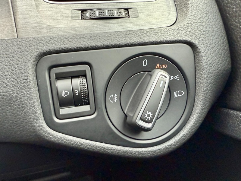 Used Volkswagen Golf 2013 for sale - 76510419: Photo 30