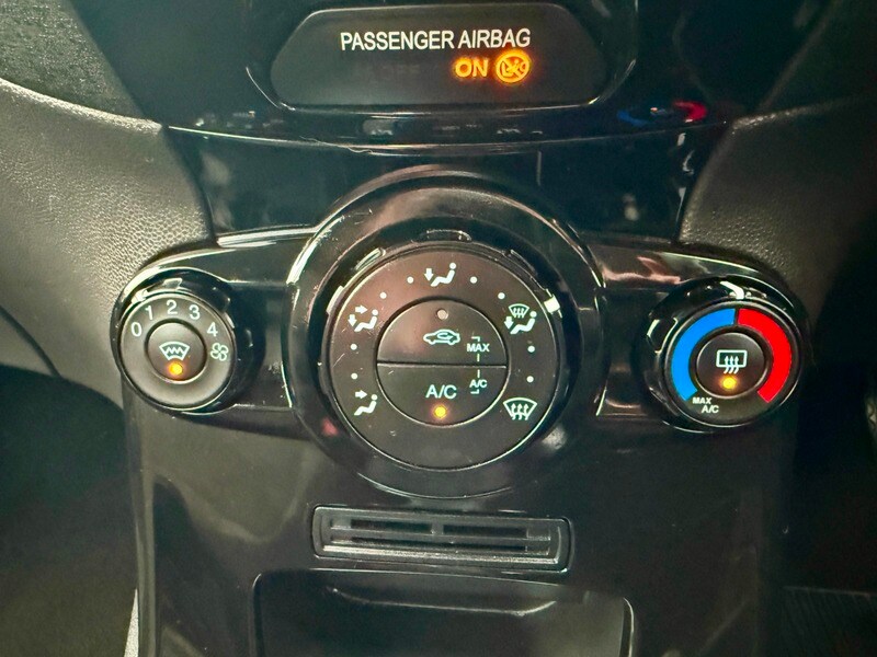 Used Ford Fiesta 2015 for sale - 76500593: Photo 22