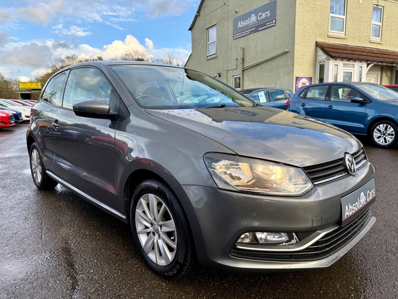 Used Volkswagen Polo 2014 for sale - 76536312: Photo 1