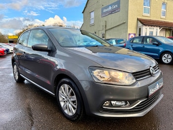 Used Volkswagen Polo 2014 for sale - 76536312: Photo