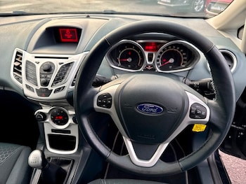 Used Ford Fiesta 2010 for sale - 76821370: Photo