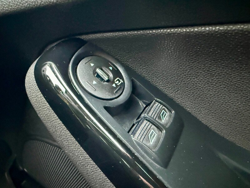 Used Ford Fiesta 2014 for sale - 76500590: Photo 30