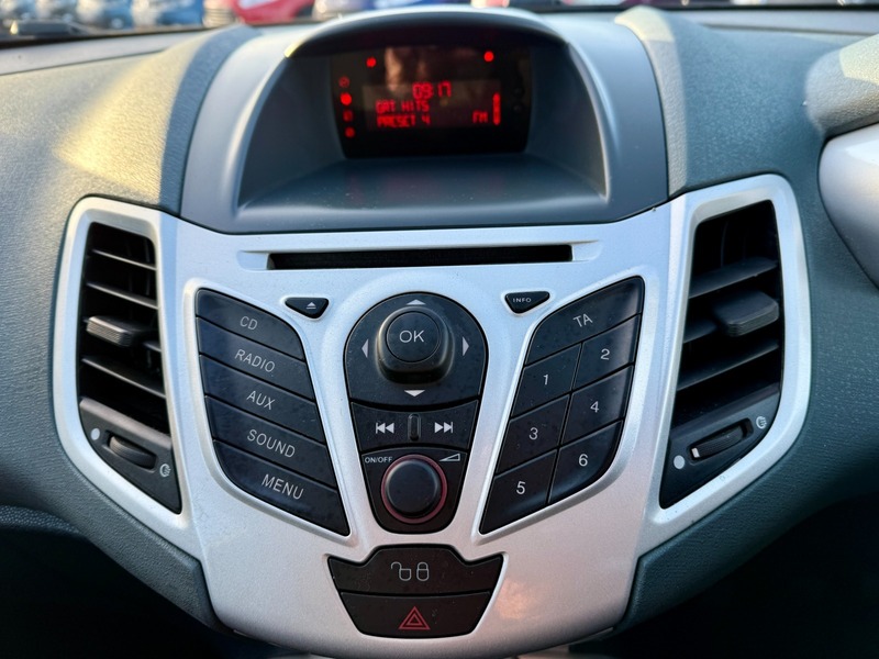 Used Ford Fiesta 2011 for sale - 76740898: Photo 20