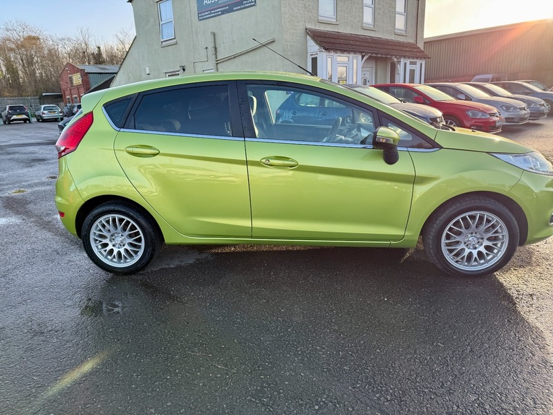 Used Ford Fiesta 2011 for sale - 76740898: Photo 4